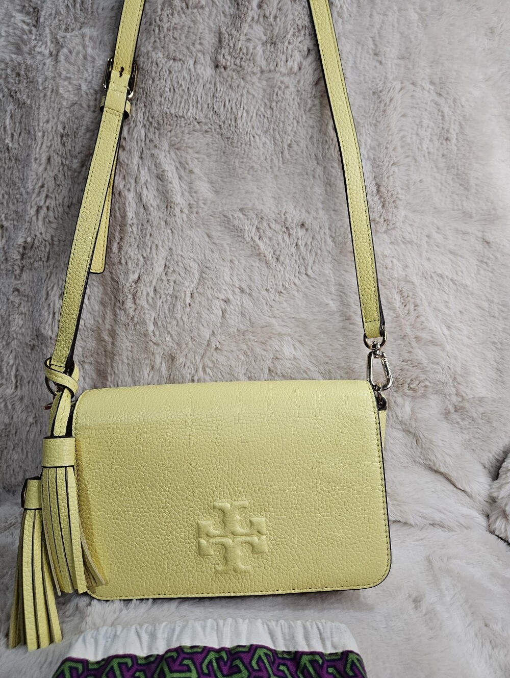 2020 Tory Burch Thea Flap Crossbody With Tassels And Dustbag